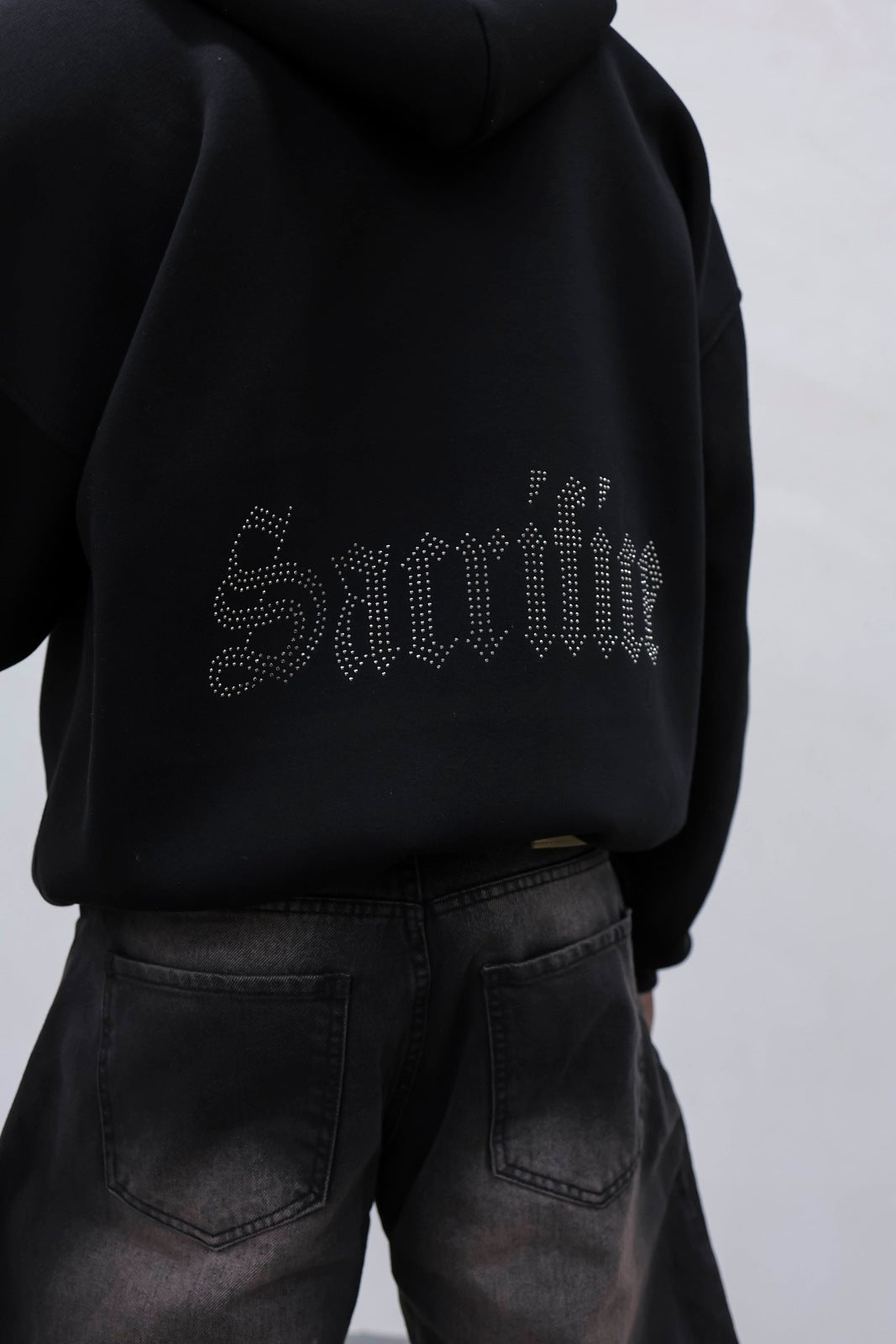 Hoodie sacrifice black Present day