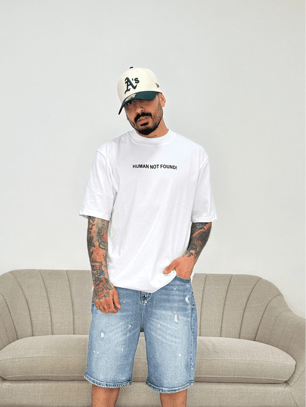 T-shirt human white
