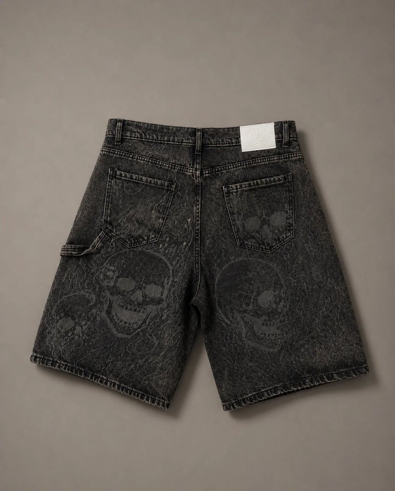 Short skull laser grey present day
