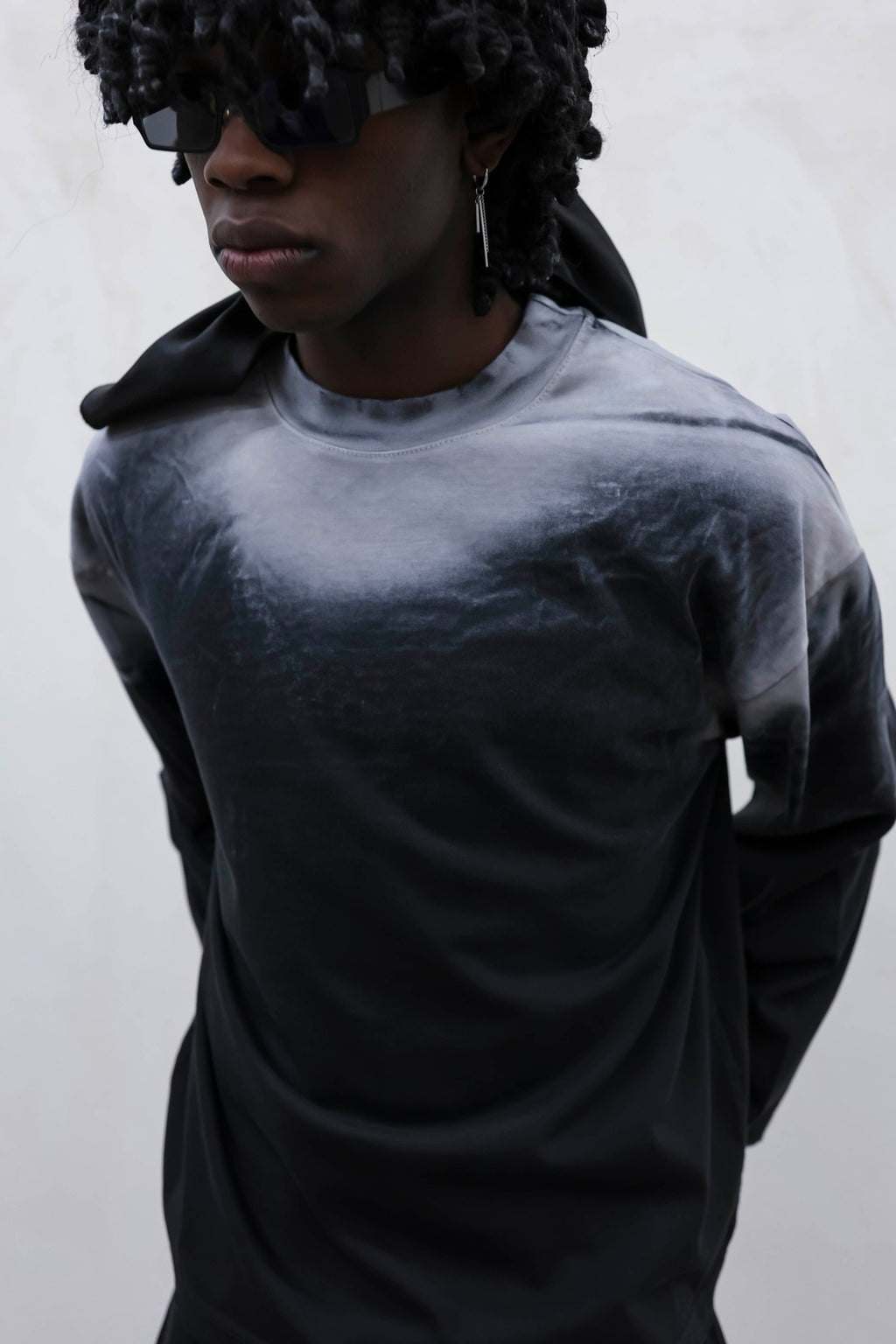 Long sleeve wash black Present