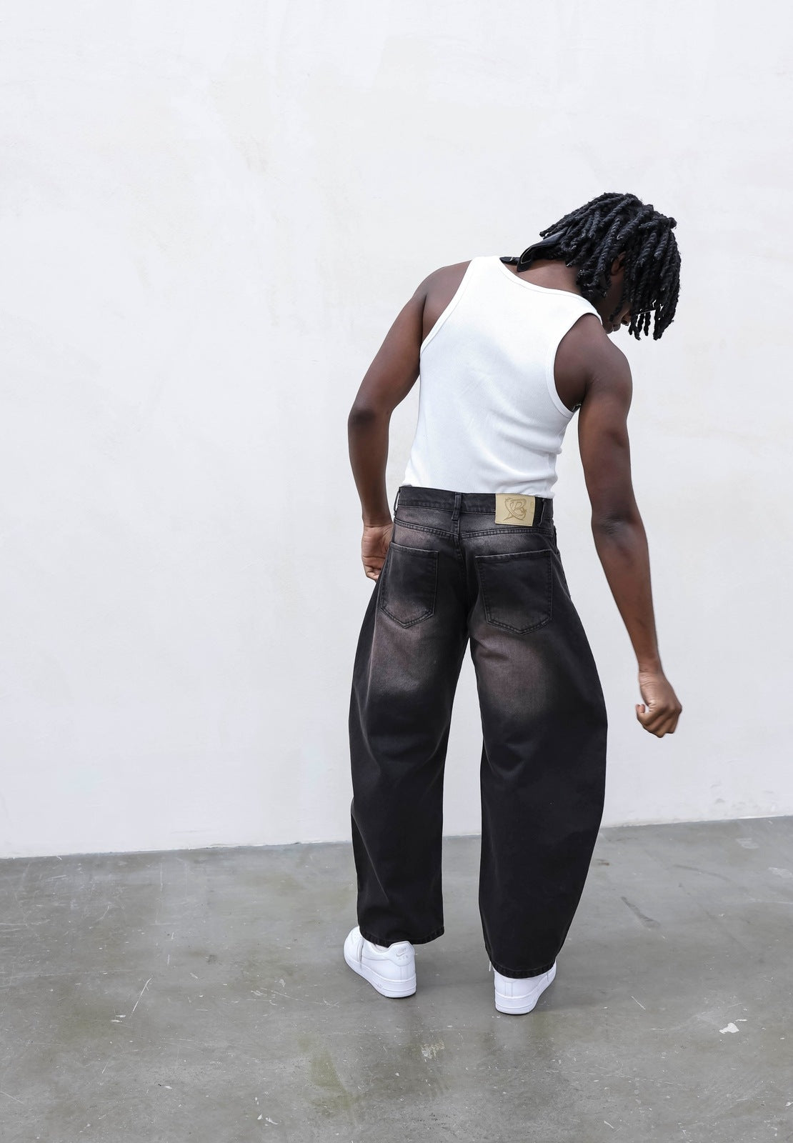 Denim baloon brown wash Present day