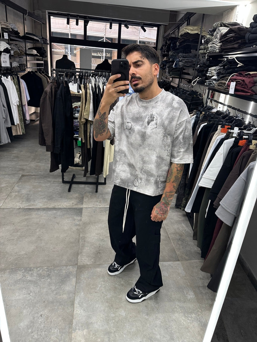 Tee Crop prime white Present day