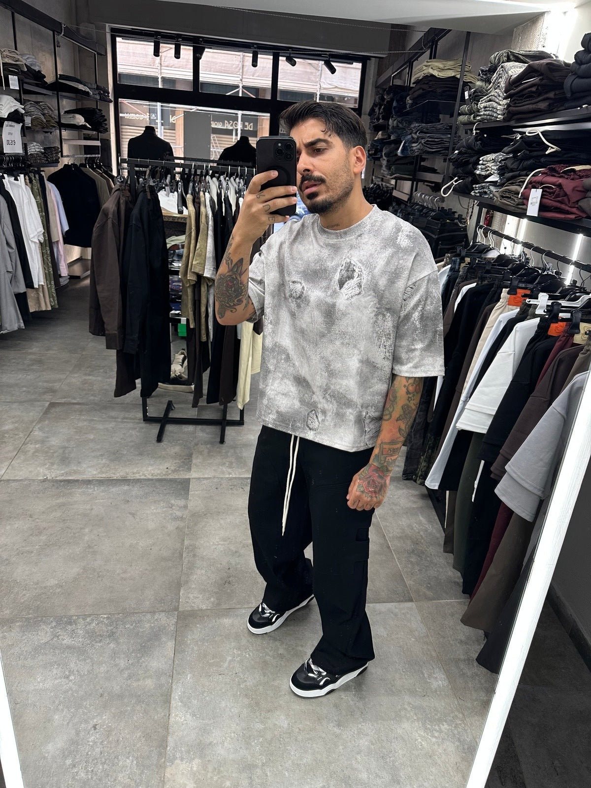 Tee Crop prime white Present day