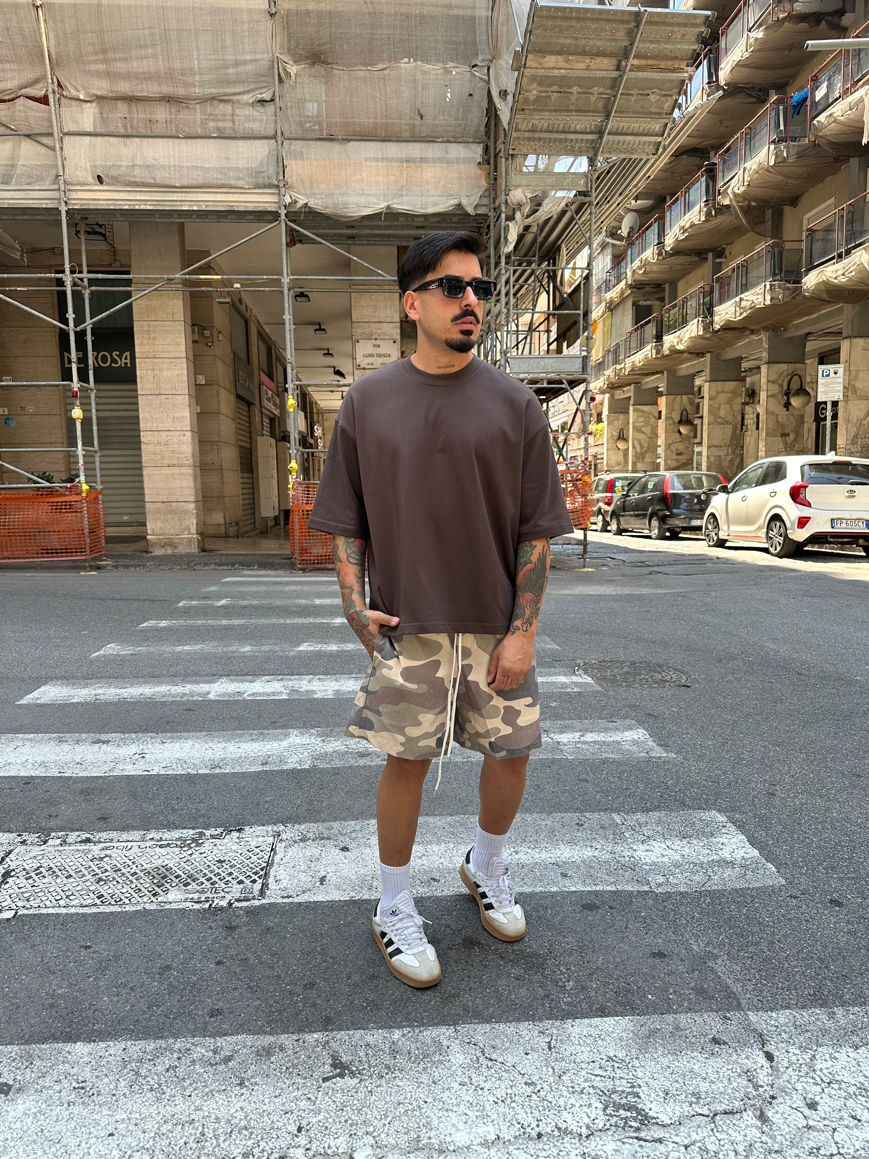 Short camou vintage present day