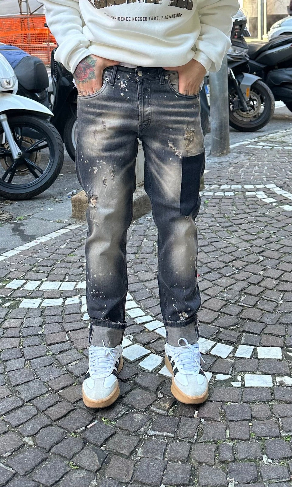 Denim carrot fit grey sand