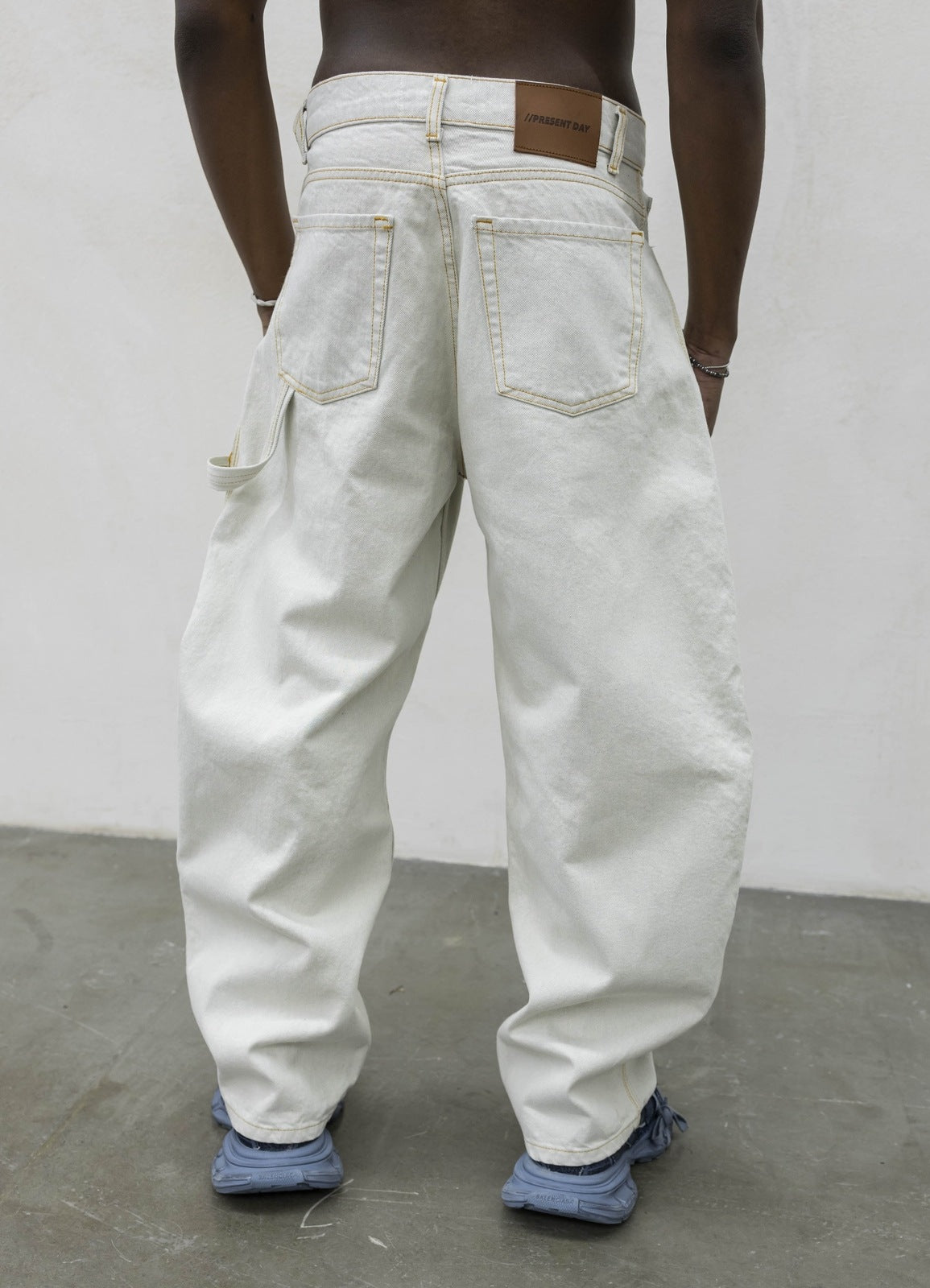 Denim baloon white present day