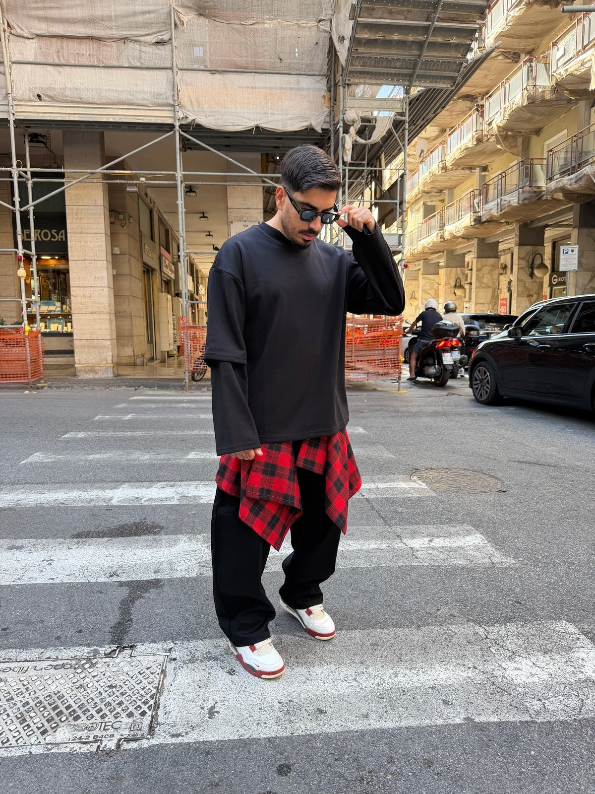 Double sleeve interlook black Present