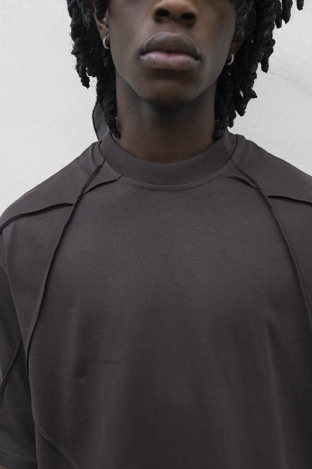 T-Shirt Ripped Brown Present Day