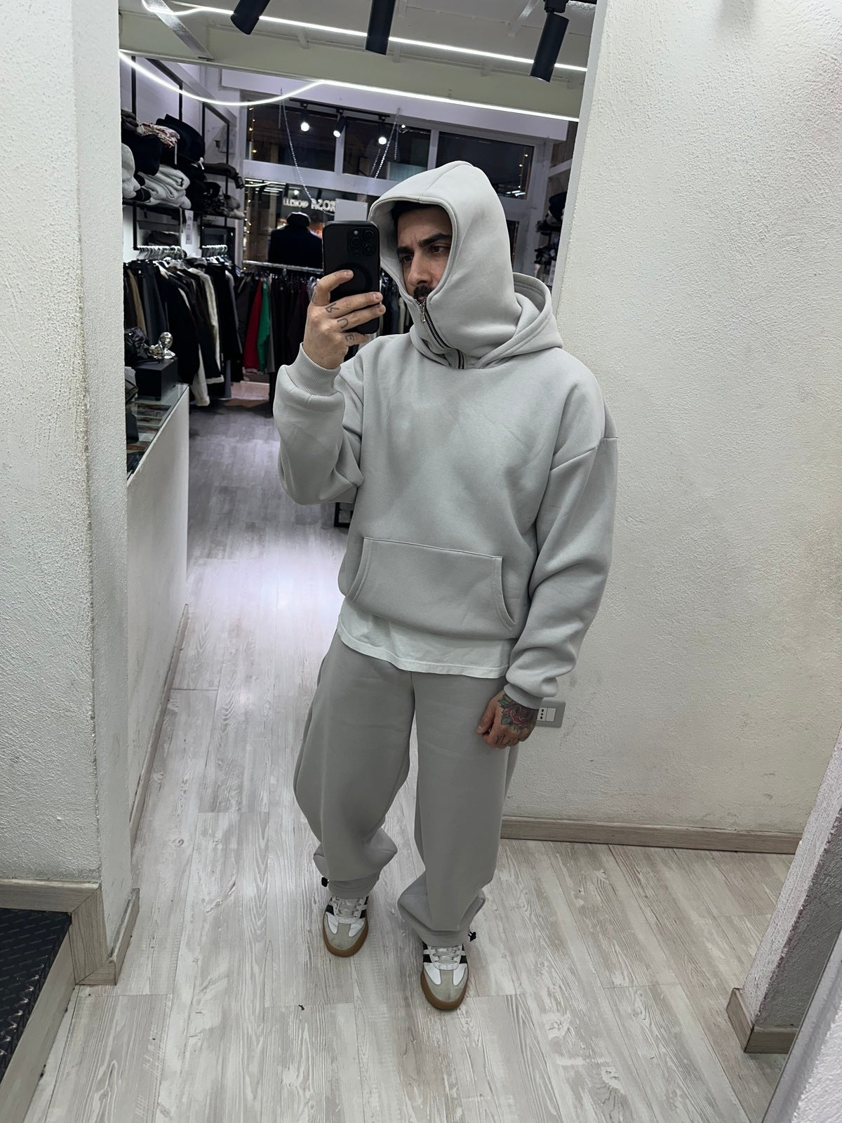 Tracksuit balaclava inox present day