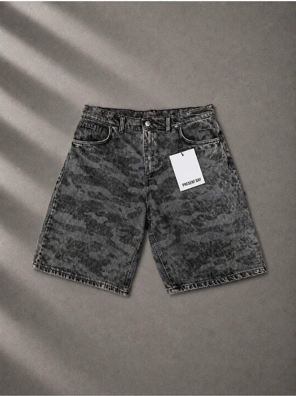 Denim Short camou black Present day