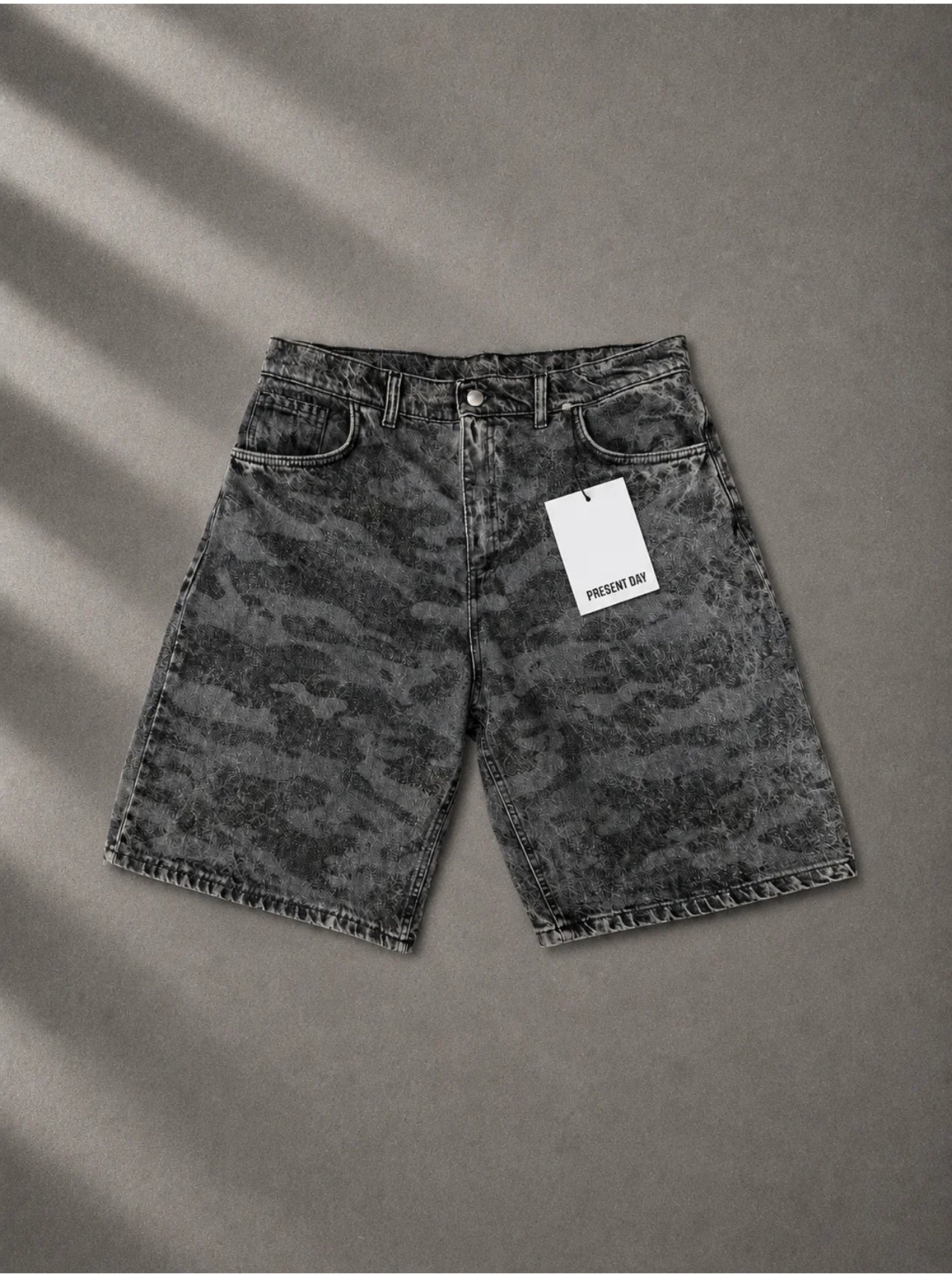 Denim Short camou black Present day