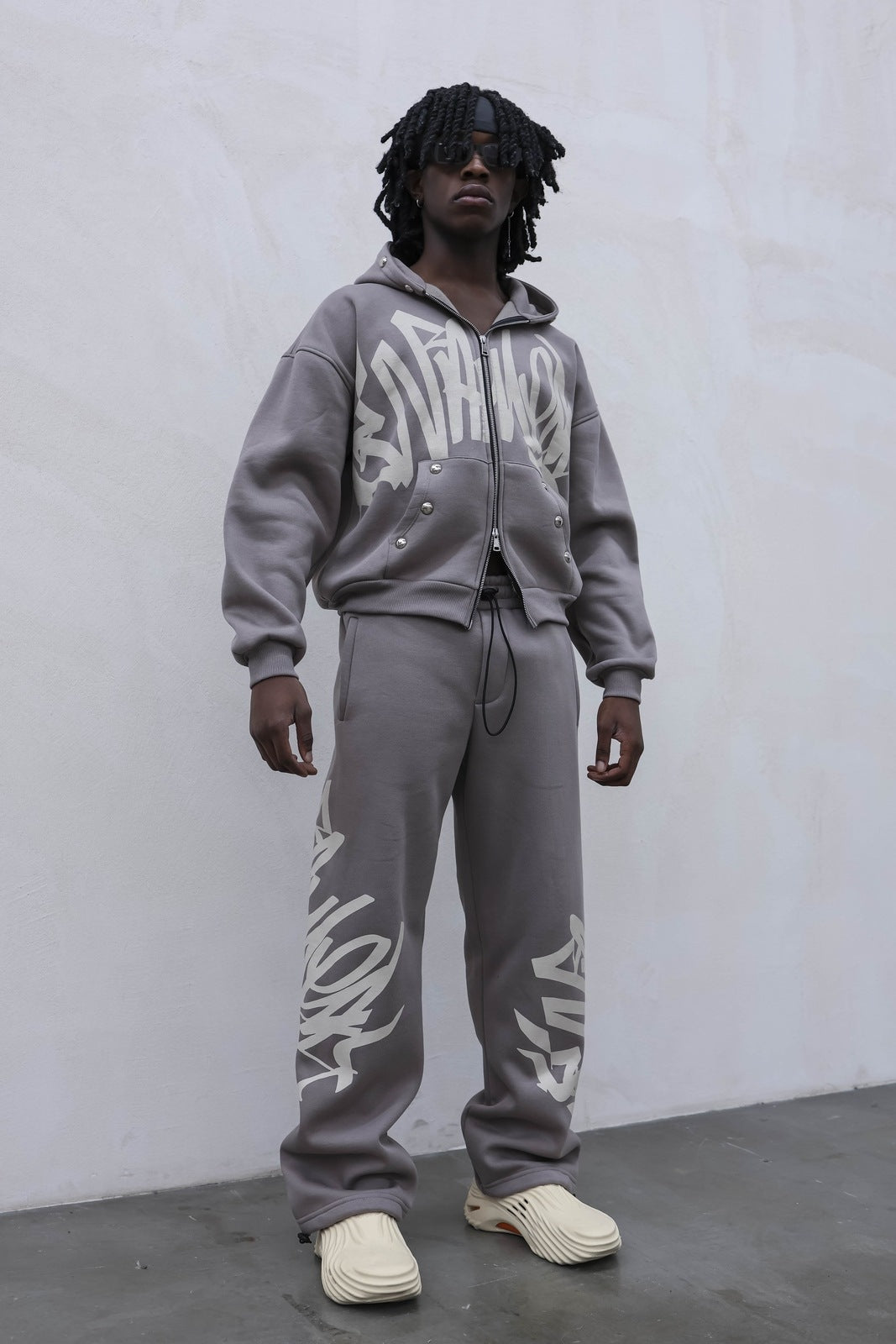 Tracksuit murales fango present day