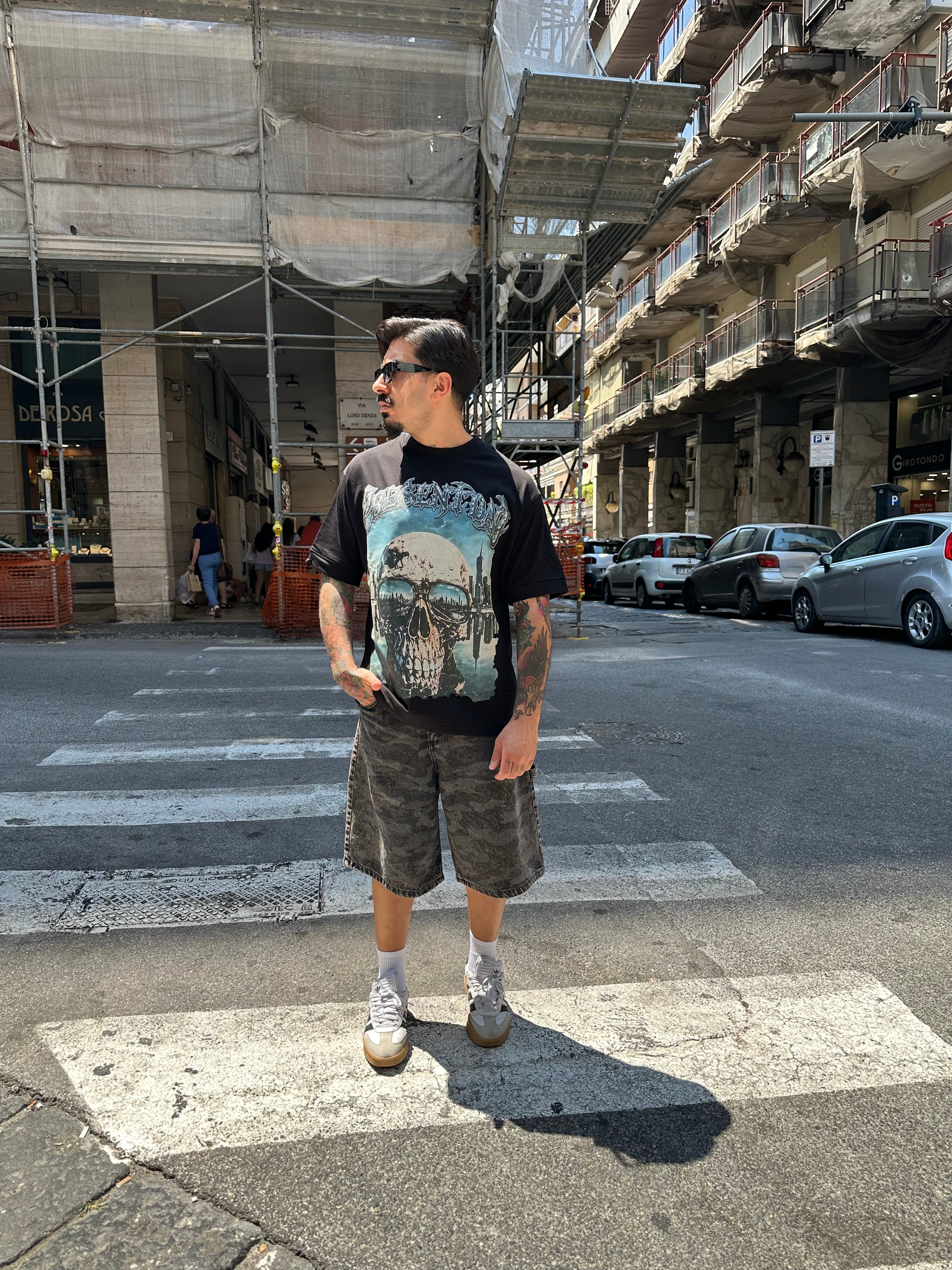 Tee compact skull black Present day