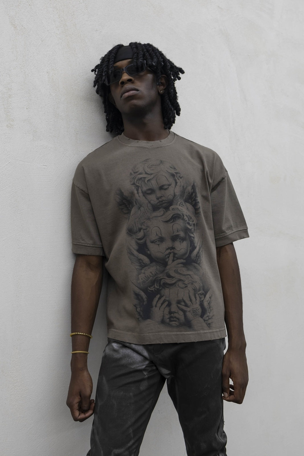 T-shirt angels tortora present day