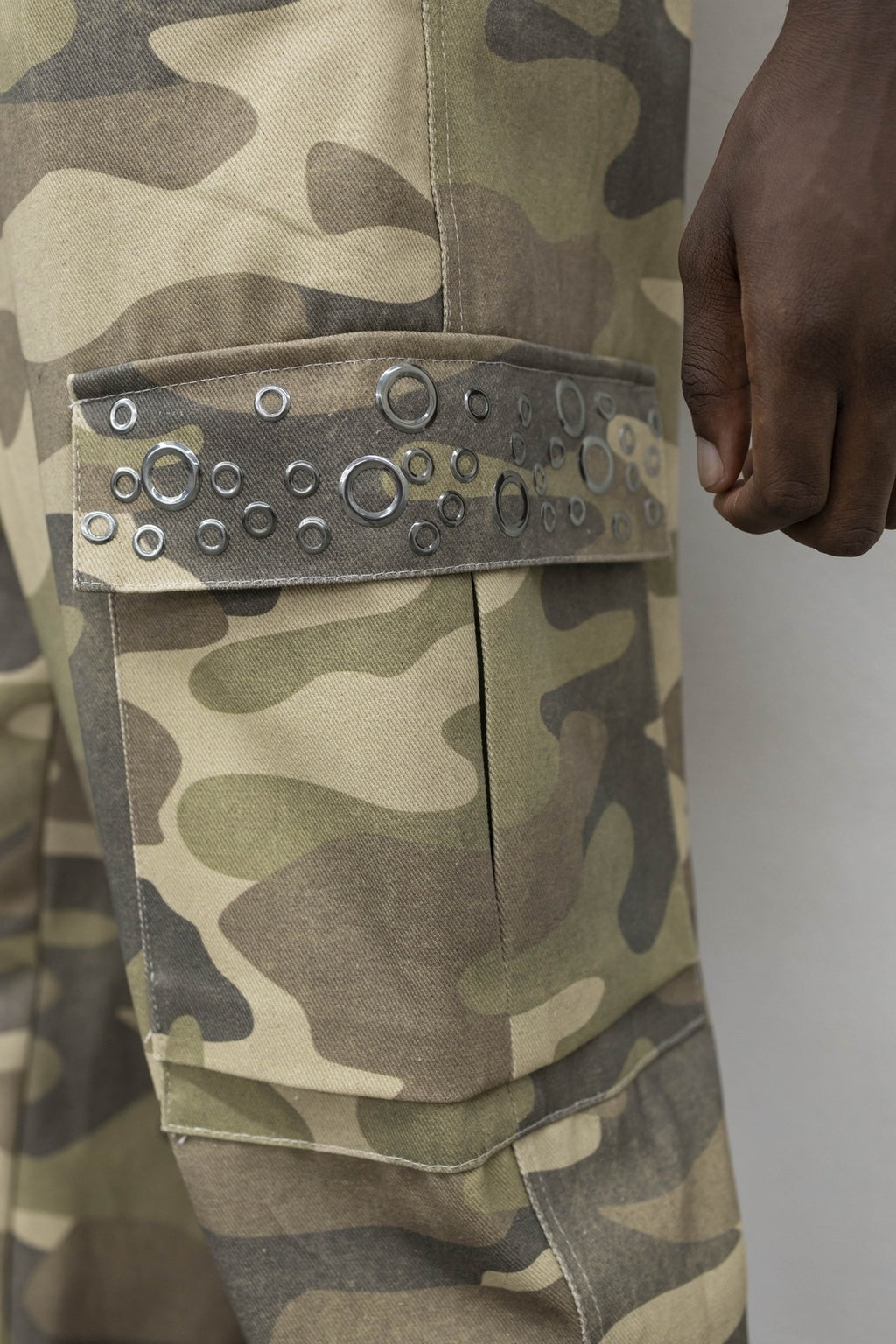 Cargo camou sand present day