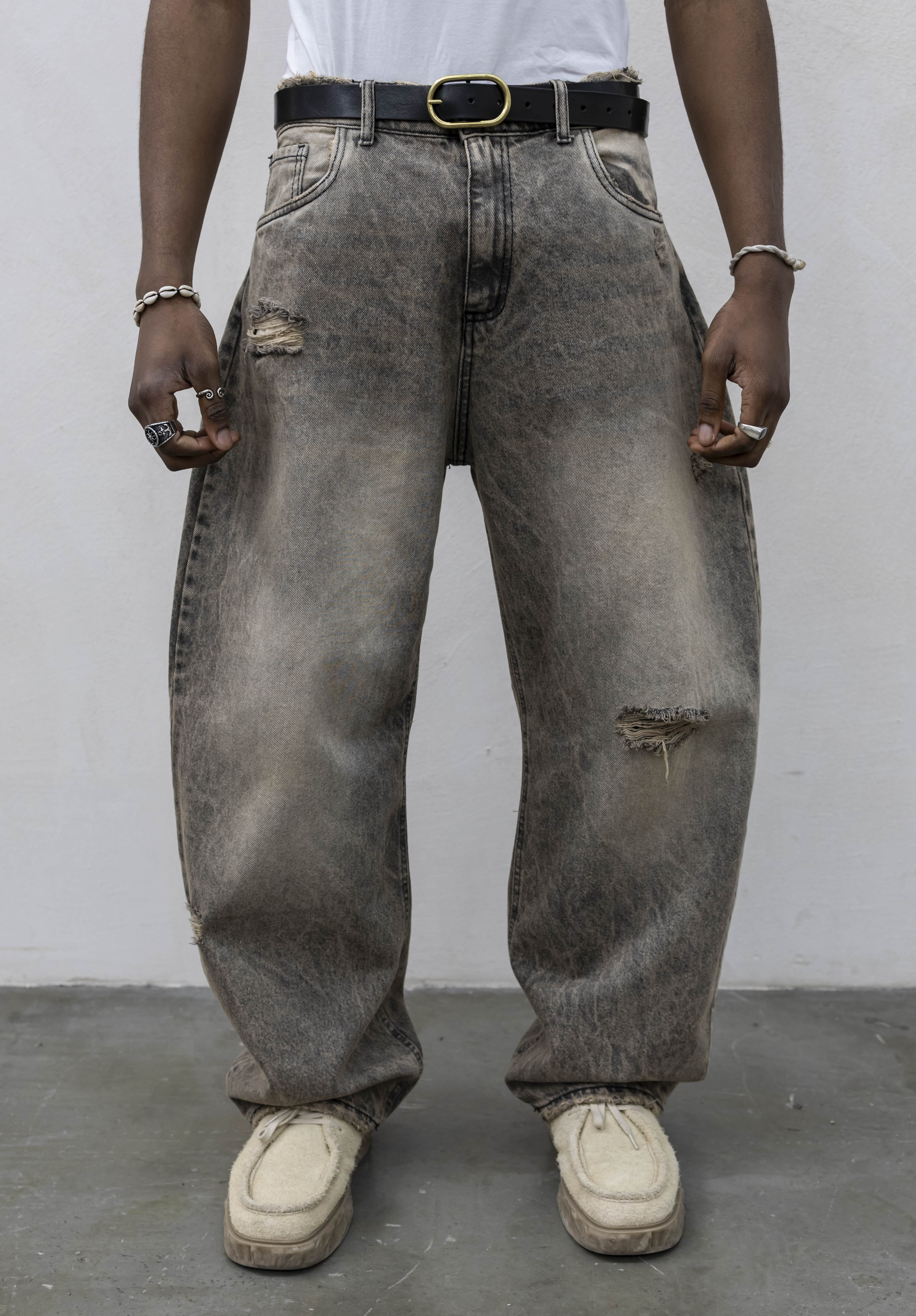 Denim baloon wash sand present day