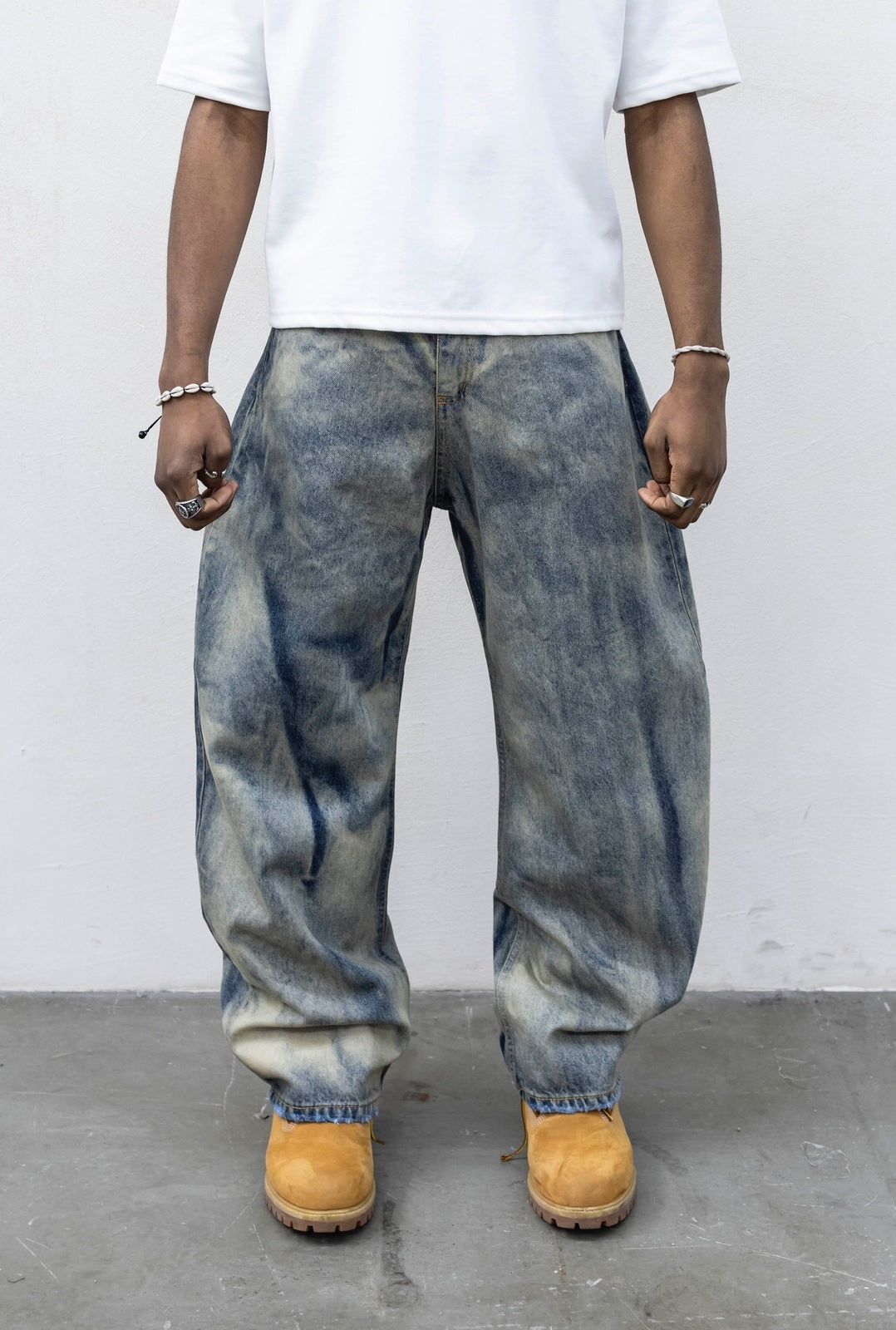 Denim baloon blue sand present day