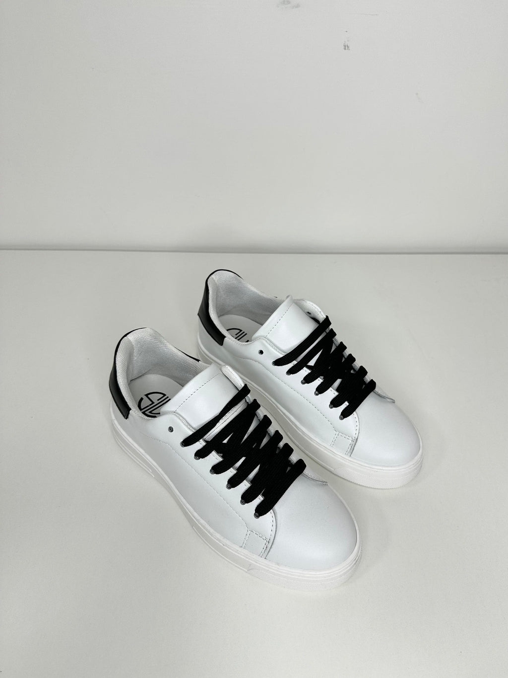 SLV CLEAN white/black
